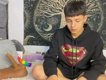 Chaturbate Free Live Porn of andy_belier