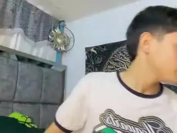 Chaturbate Free Porn Cam of andy_belier