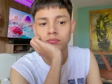 Chaturbate Sex Chat of andy_belier