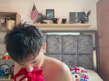 Chaturbate Live Sex Cam of andy_belier