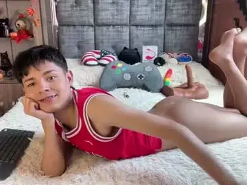 Chaturbate Live Sex Cam of andy_belier