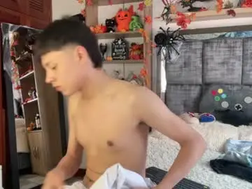 Chaturbate Sex Cam of andy_belier