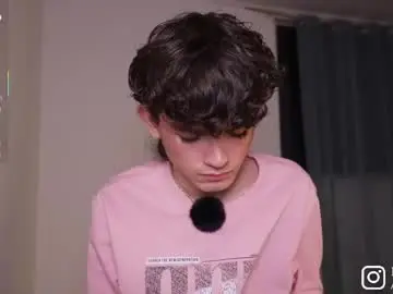 Chaturbate Live Sex Cam of angelocute_