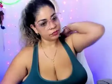 Chaturbate Best live sex cam show of latinamav22