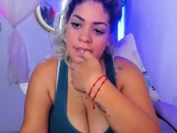 Chaturbate Live Sex Cam of latinamav22