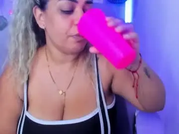 Chaturbate Sex Cam of latinamav22