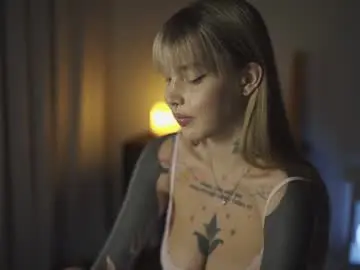 Chaturbate Live Sex Cam of mileeena