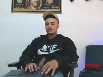 Chaturbate Live Porn of _luxury_23