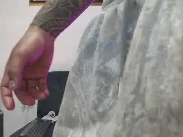 Chaturbate Live Sex Cam of _luxury_23
