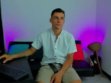 Chaturbate Live Sex Cam of max_wild01