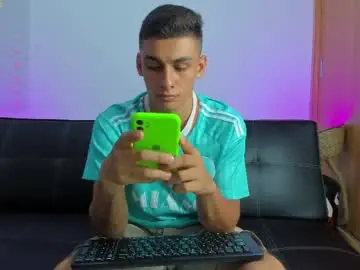 Chaturbate Free Live Porn of max_wild01