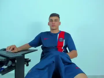 Chaturbate Live Sex Cam of max_wild01