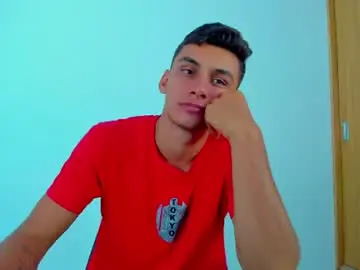 Chaturbate Live Sex Cam of max_wild01