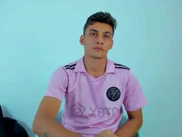 Chaturbate Live Sex Cam of max_wild01