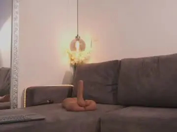 Chaturbate Live Sex Cam of isabela_franco_