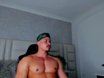 Chaturbate Live Sex of michael_reinolds