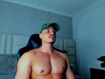 Chaturbate Live Sex Cam of michael_reinolds