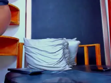 Chaturbate Live Sex Cam of aquiles_elpapi