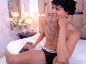 Chaturbate Best live sex cam show of magnorose
