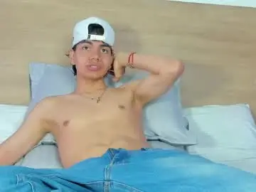 Chaturbate Live Sex Cam of ethan__carter