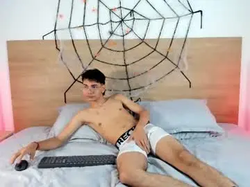 Chaturbate Live Porn of ethan__carter