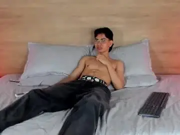 Chaturbate Live Sex Cam of ethan__carter