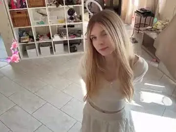 Chaturbate Live Sex Cam of chloe_show