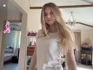 Chaturbate Best live sex cam show of chloe_show