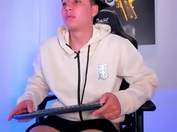 Chaturbate Live Sex of masters_boys