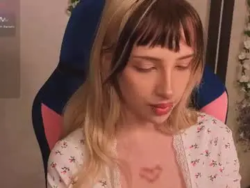 Chaturbate Free Porn Cam of nerdy_freyua