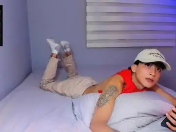 Chaturbate Live Sex Cam of guy_veryhot1