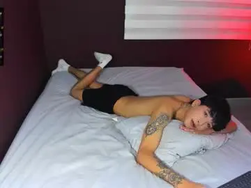 Chaturbate Best live sex cam show of guy_veryhot1