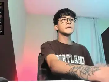 Chaturbate Live Porn of guy_veryhot1