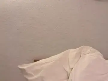 Chaturbate Live Sex Cam of diana_floweri