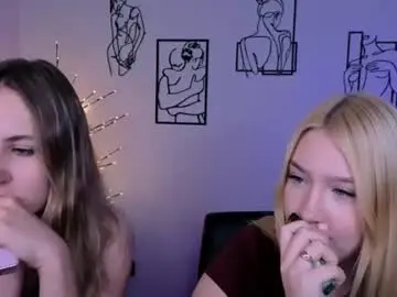 Chaturbate Live Sex Cam of playful_sophie