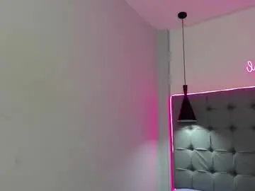 Chaturbate Nude Webcam of scarletcherry18