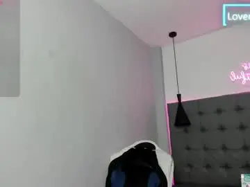 Chaturbate Sex Chat of scarletcherry18