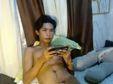 Chaturbate Live Sex Cam of asianhotbigcock