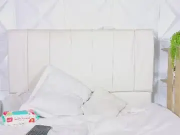Chaturbate Nude Webcam of emily_and_sebastiann