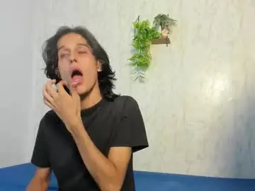 Chaturbate Free Porn Cam of dady_show69