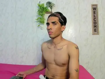 Chaturbate Live Porn of dady_show69