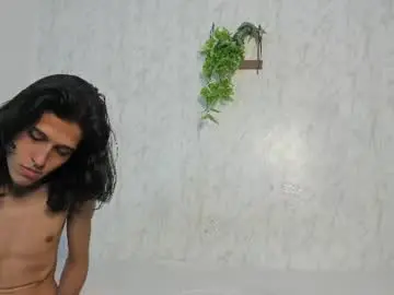 Chaturbate Nude Webcam of dady_show69