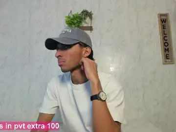 Chaturbate Adult Video Chat of dady_show69