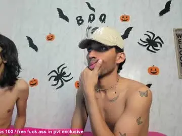Chaturbate Live Porn of dady_show69