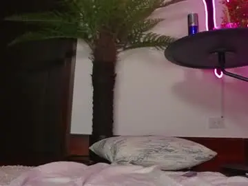 Chaturbate Live Sex Cam of katyerave