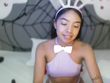 Chaturbate Free Porn Cam of pocahontas_moon