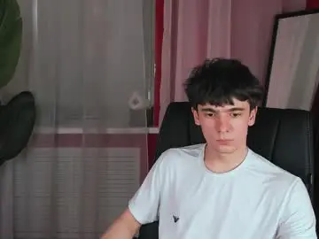 Chaturbate Watch Live Sex Cams of robbie_reyes