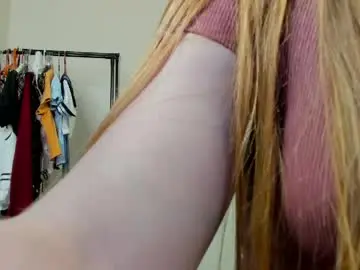 Chaturbate Live Sex Cam of sally_ange1