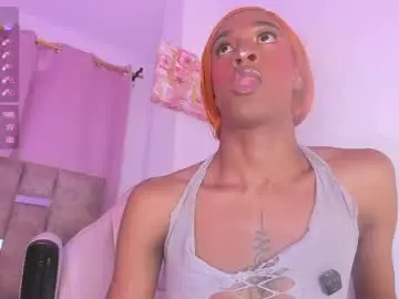 Chaturbate Live Sex Cam of mia_royal