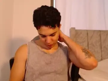 Chaturbate Watch Live Sex Cams of scott_brasher1